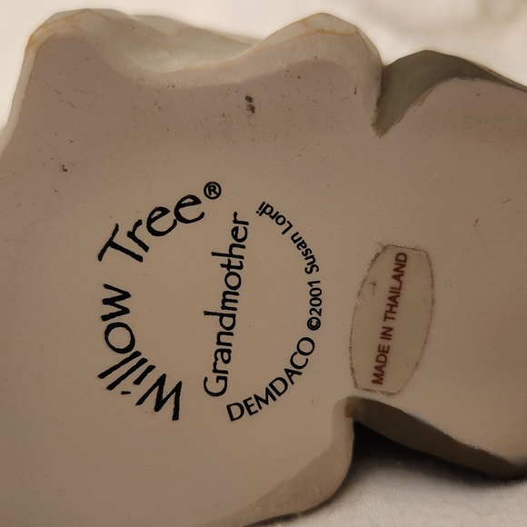 Willow Tree Family Figurine Set - Cream and Brown - Picture 7 of 7